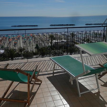 B&B Attico Mare San Benedetto del Tronto Exterior photo