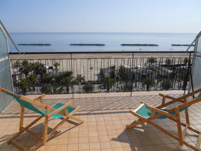B&B Attico Mare San Benedetto del Tronto Exterior photo